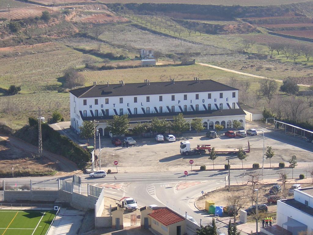غانديسا Hotel Pique المظهر الخارجي الصورة