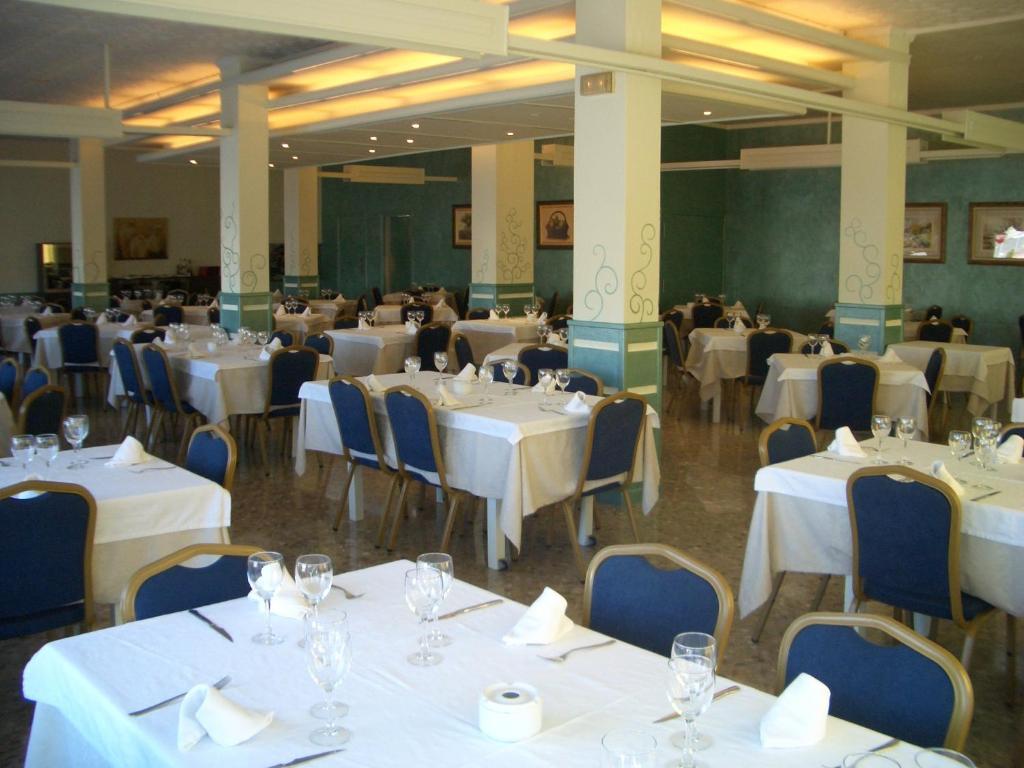غانديسا Hotel Pique المظهر الخارجي الصورة